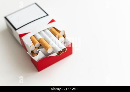 Les cigarettes qui sort du lot Banque D'Images