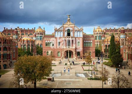 Extérieur de l'Hôpital moderniste de la Santa Creu i Sant Pau à Barcelone Banque D'Images