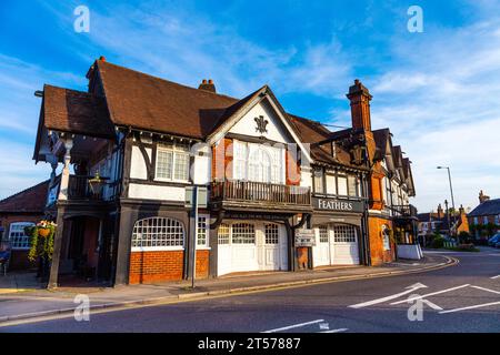 Extérieur du pub Feathers à Merstham, Surrey, Angleterre Banque D'Images