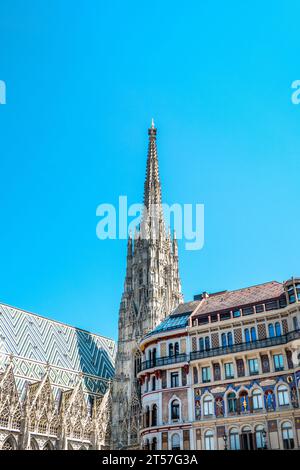 Vienne, Autriche - 27 mai 2023 : une vue détaillée de la tour sud du St. Cathédrale d'Étienne Banque D'Images