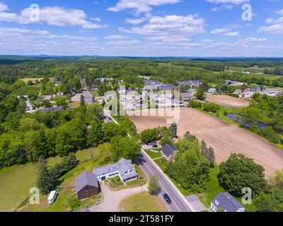 Bâtiments commerciaux du centre-ville de Hollis sur main Street à Ash Street dans le centre-ville historique de Hollis, New Hamshire NH, États-Unis. Banque D'Images