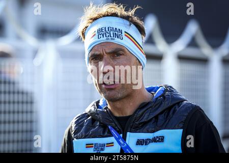 Pontchateau, France. 03 novembre 2023. Le Belge Sven Vanthourenhout photographié lors du Relais par équipes des Championnats d'Europe de Cyclocross, vendredi 03 novembre 2023, à Pontchateau, France. BELGA PHOTO DAVID PINTENS crédit : Belga News Agency/Alamy Live News Banque D'Images