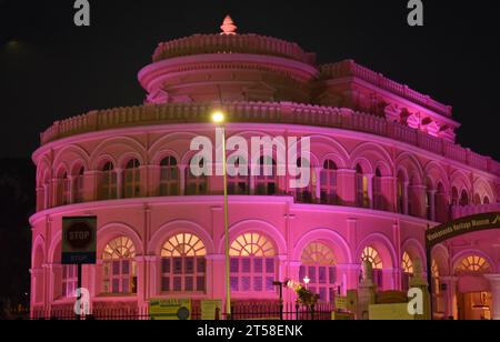 Rare Night photo du Musée Vivekananda : un monument historique à chennai, en inde Banque D'Images