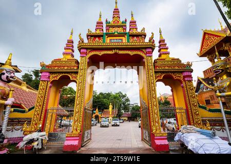 Wat si Muang (Wat Simuong), porte décorative, Vientiane, Laos, Asie du Sud-est, Asie Banque D'Images