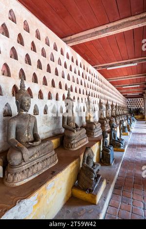 Wat si Saket (Wat Sisaket), statues de Bouddha au cloître, Vientiane, Laos, Asie du Sud-est, Asie Banque D'Images