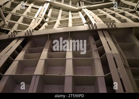 Détails intérieurs du bâtiment conçu par la Fondation Louis Vuitton Frank Gehry dans le Bois de Boulogne à Paris. Banque D'Images