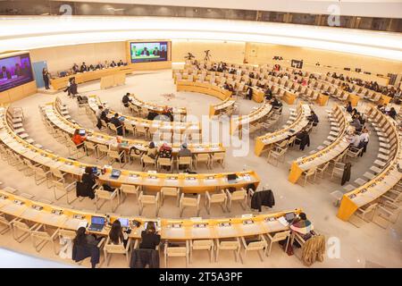 Genève, Suisse. 03 novembre 2023. Vue d'ensemble d'une réunion pratiquement vide du Forum social du Conseil des droits de l'homme des Nations Unies sous la présidence de l'ambassadeur du régime iranien, Ali Bahreini, au Palais des Nations à Genève. La plupart des membres du Conseil ont boycotté la session en ne participant pas. Crédit : SOPA Images Limited/Alamy Live News Banque D'Images