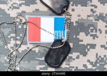 Amy camouflage uniforme avec drapeau dessus, France Banque D'Images