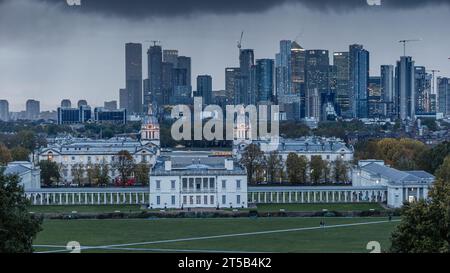 Vue automnale de Londres depuis Greenwich Park. Banque D'Images
