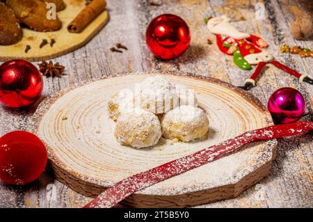 Kourabiedes grecs traditionnels doux pour Noël Banque D'Images