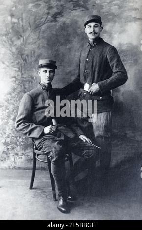 Deux soldats français du 129e régiment pendant la première Guerre mondiale. Banque D'Images