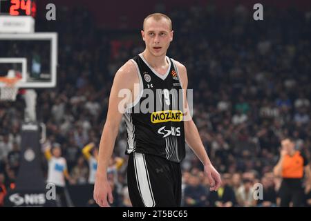 Belgrade, Serbie, 26 octobre 2023. Alen Smailagic du Partizan Mozzart Bet Belgrade réagit lors du match 2023/2024 de Turkish Airlines Euroleague, Round 5 entre Partizan Mozzart Bet Belgrade et Crvena Zvezda Meridianbet Belgrade à Stark Arena à Belgrade, Serbie. 26 octobre 2023. Crédit : Nikola Krstic/Alamy Banque D'Images