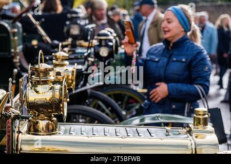 Londres, Royaume-Uni. 4 novembre 2023. Le concours international St James's avec plus de 115 véhicules pionniers exposés au public en avant-première de la RM Sotheby's London to Brighton Veteran car Run de demain. Crédit : Guy Bell/Alamy Live News Banque D'Images