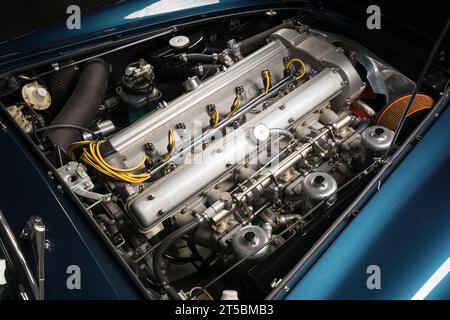 1965 Aston Martin DB5, vue du moteur, état impeccable Banque D'Images