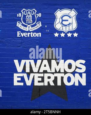 Goodison Park, Liverpool, Royaume-Uni. 4 novembre 2023. Premier League football, Everton contre Brighton et Hove Albion ; murale sur un mur à l'extérieur du stade à Goodison Road Credit : action plus Sports/Alamy Live News Banque D'Images