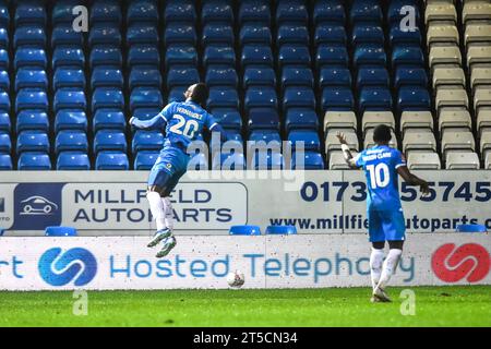 Peterborough le samedi 4 novembre 2023. Emmanuel Fernandez (20 Peterborough United) célèbre après avoir marqué le deuxième but des équipes avec des équipes lors du match du premier tour de la FA Cup entre Peterborough et Salford City à London Road, Peterborough, le samedi 4 novembre 2023. (Photo : Kevin Hodgson | MI News) crédit : MI News & Sport / Alamy Live News Banque D'Images