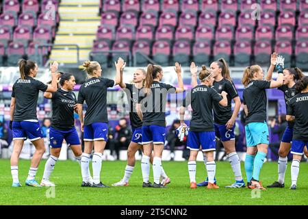 Anderlecht, Belgique. 04 novembre 2023. Équipe Anderlecht photographiée avant un match de football féminin entre le RSC Anderlecht et Oud Heverlee Leuven lors de la 8e journée de la saison 2023 - 2024 de la Super League Belge Lotto Womens, le samedi 4 novembre 2023 à Anderlecht, Belgique . Crédit : Sportpix/Alamy Live News Banque D'Images