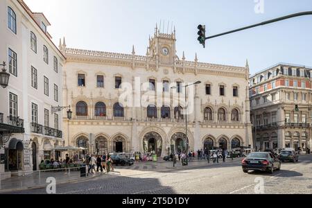 Entrée en forme de fer à cheval de la gare Rossio à Lisbonne, Portugal, le 12 octobre 2023 Banque D'Images