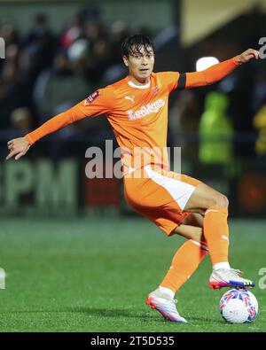 Hayes Lane, Royaume-Uni. 04 novembre 2023. Kenny Dougall #12 de Blackpool en action lors du match Emirates FA Cup Bromley FC vs Blackpool au Bromley football Club, Hayes Lane, Royaume-Uni, le 4 novembre 2023 (photo Gareth Evans/News Images) à Hayes Lane, Royaume-Uni le 11/4/2023. (Photo Gareth Evans/News Images/Sipa USA) crédit : SIPA USA/Alamy Live News Banque D'Images