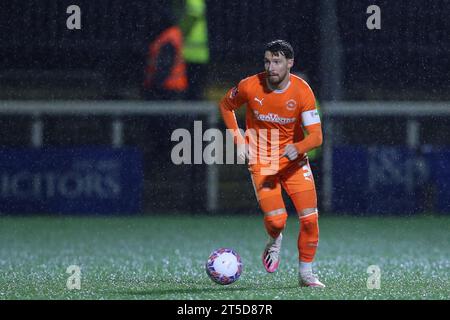 Hayes Lane, Royaume-Uni. 04 novembre 2023. James Husband #3 de Blackpool lors du match de la Emirates FA Cup Bromley FC vs Blackpool au Bromley football Club, Hayes Lane, Royaume-Uni, le 4 novembre 2023 (photo de Gareth Evans/News Images) à Hayes Lane, Royaume-Uni le 11/4/2023. (Photo Gareth Evans/News Images/Sipa USA) crédit : SIPA USA/Alamy Live News Banque D'Images