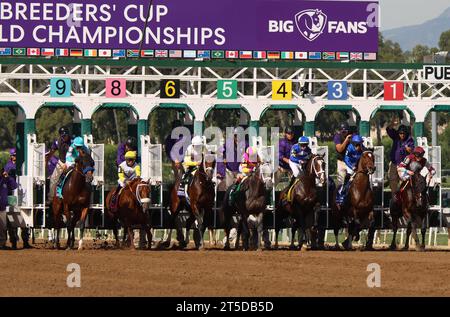 Arcadia, États-Unis. 04 novembre 2023. Début de la Breeders' Cup Dirt Mile lors de la 40e édition des championnats de la Breeders' Cup à Santa Anita Park à Arcadia, en Californie. Le samedi 4 novembre 2023. Photo de Mark Abraham/UPI crédit : UPI/Alamy Live News Banque D'Images