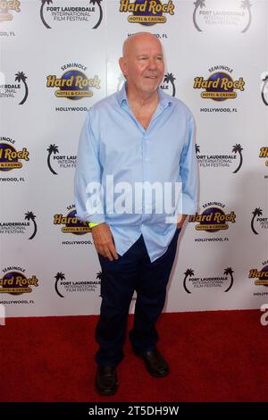 Miami (États-Unis d ' Amérique). 03 novembre 2023. HOLLYWOOD, FL-NOV 3 : Charles Martin Smith est vu lors de la soirée d'ouverture du film THE GOOD HALF au 38e Festival International du film de fort Lauderdale au Hard Rock Live Hollywood Florida le 3 novembre 2023 (photo par Alberto E. Tamargo/Sipa USA) crédit : SIPA USA/Alamy Live News Banque D'Images