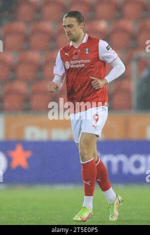 Rotherham, Royaume-Uni. 04 novembre 2023. Tom Eaves #9 de Rotherham United lors du Sky Bet Championship Match Rotherham United vs Queens Park Rangers au New York Stadium, Rotherham, Royaume-Uni, le 4 novembre 2023 (photo par Alfie Cosgrove/News Images) à Rotherham, Royaume-Uni le 11/4/2023. (Photo Alfie Cosgrove/News Images/Sipa USA) crédit : SIPA USA/Alamy Live News Banque D'Images