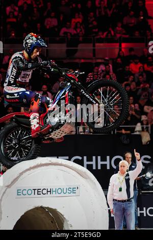 Madrid Arena, Madrid, Espagne. 04 novembre 2023. Championnat du monde FIM X-Trial. Toby Martyn (GBR). Crédit : EnriquePSans/Alamy Live News Banque D'Images