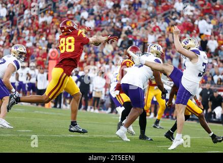 Le 4 Novembre 2023, USC Trojans Tight End Kade Eldridge (88) Bloque Un ...