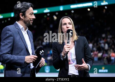 Ancienne joueuse belge Justine Henin consultante pour la chaîne de télévision Eurosport lors du tournoi de tennis masculin Rolex Paris Masters ATP Masters 1000 le 3 novembre 2023 à l'Accor Arena Bercy à Paris. Photo de Victor Joly/ABACAPRESS.COM Banque D'Images