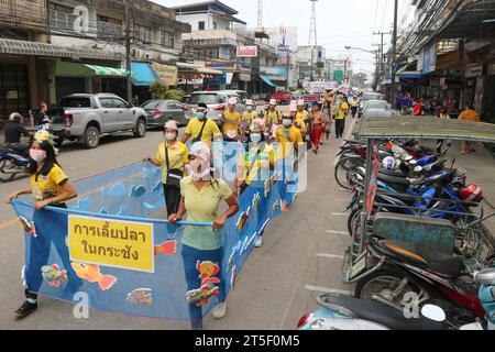 Chumphon, Thaïlande - 15 décembre 2022 : Carnaval costumé annuel. Banque D'Images