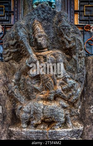 06 06 2015 Vintage Siddhesvara Temple, construit à la fin du 11e siècle de notre ère avec l'art Chalukya occidental, Haveri, Karnataka, Inde Asie. Banque D'Images