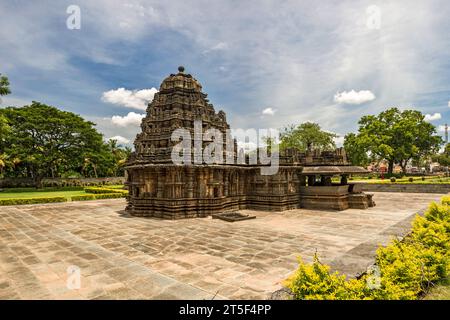 06 06 2015 Vintage Siddhesvara Temple, construit à la fin du 11e siècle de notre ère avec l'art Chalukya occidental, Haveri, Karnataka, Inde Asie. Banque D'Images