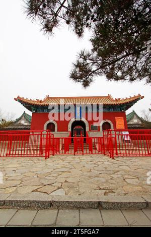 CANGZHOU - DÉCEMBRE 8 : le temple ancestral BiXiaCi aspect architectural des lieux pittoresques du monde acrobatique WuQiao, le 8 décembre 2013, cangzho Banque D'Images