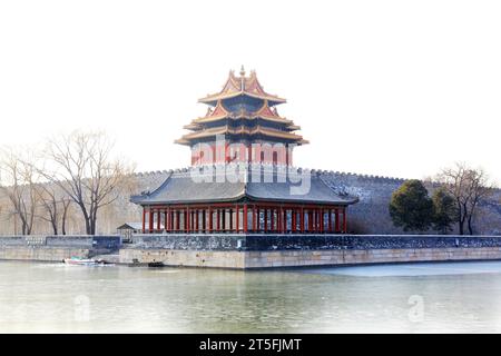 PÉKIN - 22 DÉCEMBRE : les tourelles nord-est de la Cité interdite le 22 décembre 2013, pékin, chine. Banque D'Images