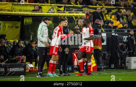 Dortmund, Allemagne. 04 novembre 2023. Entraîneur Thomas Tuchel et Aleksandar Pavlovic (Muenchen) Dayot Upamecano (Muenchen) Borussia Dortmund - FC Bayern Banque D'Images