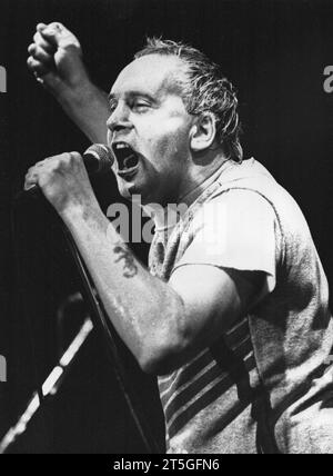 DATE D'ENREGISTREMENT NON INDIQUÉE Der britische Rocksänger Roger Chapman BEI einem Konzert in Stuttgart in den 1980er Jahren crédit : Imago/Alamy Live News Banque D'Images