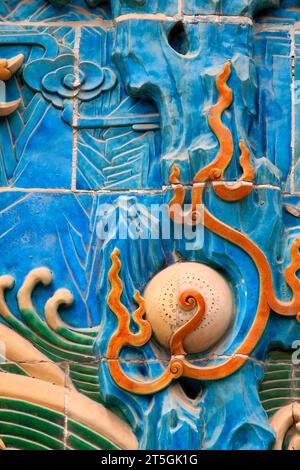 PÉKIN - 23 MAI : mur des neuf-dragons (Jiulongbi) au parc Beihai，le 23 mai 2014, Pékin, Chine Banque D'Images