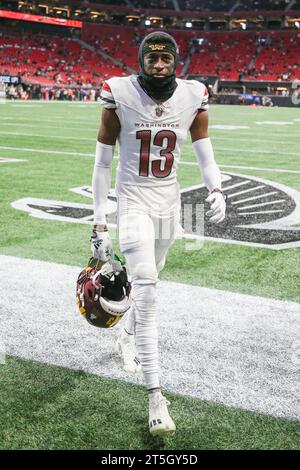 Atlanta, Géorgie, États-Unis. 15 octobre 2023. Le cornerback des Washington Commanders Emmanuel Forbes Jr (13) après le match contre les Falcons d'Atlanta au Mercedes-Benz Stadium. (Image de crédit : © Debby Wong/ZUMA Press Wire) USAGE ÉDITORIAL SEULEMENT! Non destiné à UN USAGE commercial ! Banque D'Images