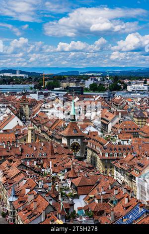 Bern enchanteur : où l'histoire rencontre la beauté pittoresque Banque D'Images