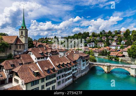 Bern enchanteur : où l'histoire rencontre la beauté pittoresque Banque D'Images