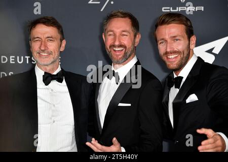 Guido Broscheit, Daniel Boschmann et Sebastian Düren BEI der 27. Festlichen Operngala 2023 für die Deutsche AIDS Stiftung in der Deutschen Oper. Berlin, 04.11.2023 *** Guido Broscheit, Daniel Boschmann et Sebastian Düren au gala festif de l'Opéra 27 2023 pour la Fondation allemande contre le sida à la Deutsche Oper Berlin, 04 11 2023 Foto:Xn.xKubelkax/xFuturexImagex operngala 3183 crédit : Imago/Alamy Live News Banque D'Images