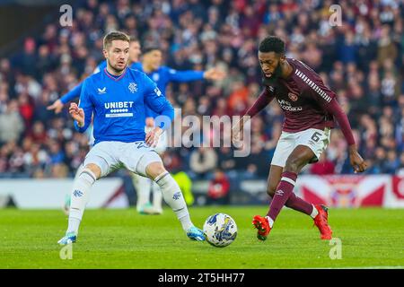 Glasgow, Royaume-Uni. 05 novembre 23. Glasgow, Royaume-Uni. Lors de la seconde des demi-finales via Play, les Rangers jouent contre Hearts à Hampden Park, Glasgow, Écosse, Royaume-Uni. Les Rangers ont gagné 3 - 1 avec deux buts de Tavernier et un de Scott Wright. Tavernier a marqué à partir d'un penalty et d'une faute de pièce. Shankland a marqué pour les coeurs d'un penalty. Les Rangers jouent à Aberdeen en finale le 17 décembre 2023 Credit : Findlay/Alamy Live News Banque D'Images