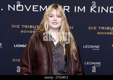 Faye Montana BEI der Premiere von 'Die Tribute von Panem - The Ballad of Songbirds & Snakes“ am 5.11.2023 à Berlin Banque D'Images