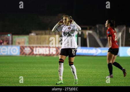 Lewes, Royaume-Uni. 3 novembre 2023. Lors du match de football Barclays FA Womens Championship entre Lewes et Charlton Athletic au Dripping Pan à Lewes, en Angleterre. (James Whitehead/SPP) crédit : SPP Sport Press photo. /Alamy Live News Banque D'Images