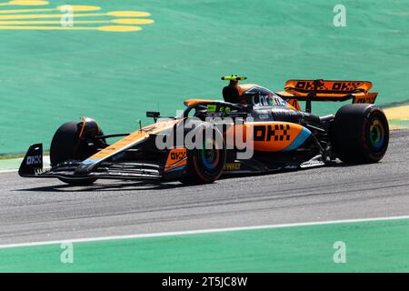 Sao Paulo, Brésil. 05 novembre 2023. LANDO NORRIS de MCLAREN MERCEDES au volant sur piste lors de la course dans le cadre du Grand Prix F1 de Sao Paulo 2023 à l'Autodromo Jose Carlos Pace le 05 novembre 2023 à Sao Paulo, Brésil. Crédit : Ruano Carneiro/Carneiro Images/Alamy Live News Banque D'Images