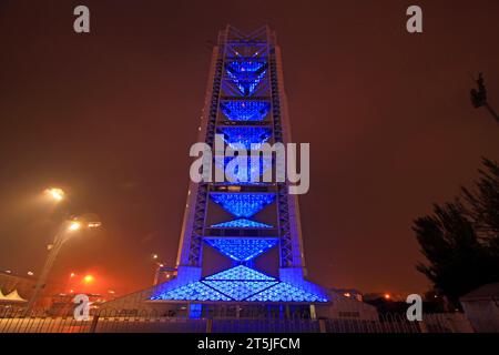 PÉKIN - 24 MAI : Tour LingLong dans le parc olympique de Pékin, le 24 mai 2014, Pékin, Chine Banque D'Images