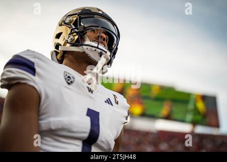 Washington Huskies Wide Receiver Rome Odunze (1) lors d'un match de football de la NCAA contre les chevaux de Troie de l'USC, samedi 4 novembre 2023, au Los Angeles M Banque D'Images