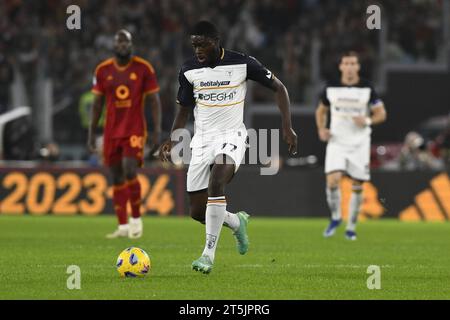 Rome, Italie. 05 novembre 2023. Mohamed Kaba de l'U.S. Lecce lors de la 11e journée du Championnat de Serie A entre A.S. Roma et U.S. Lecce le 5 novembre 2023 au Stade Olympique de Rome, en Italie. Crédit : Agence photo indépendante/Alamy Live News Banque D'Images