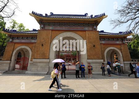 Guangzhou, Chine - 5 avril 2019 : porte sud de Zhongshan Memorial Hall à Guangzhou, province du Guangdong, Chine Banque D'Images